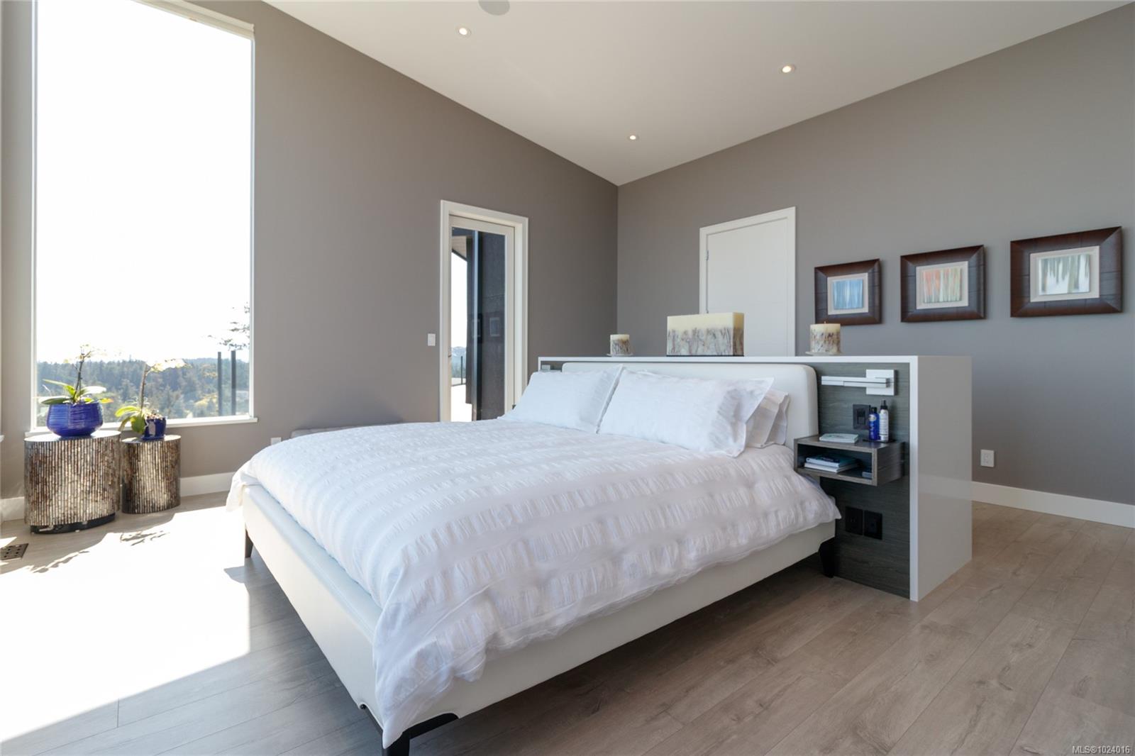 2713 Goldstone Hts