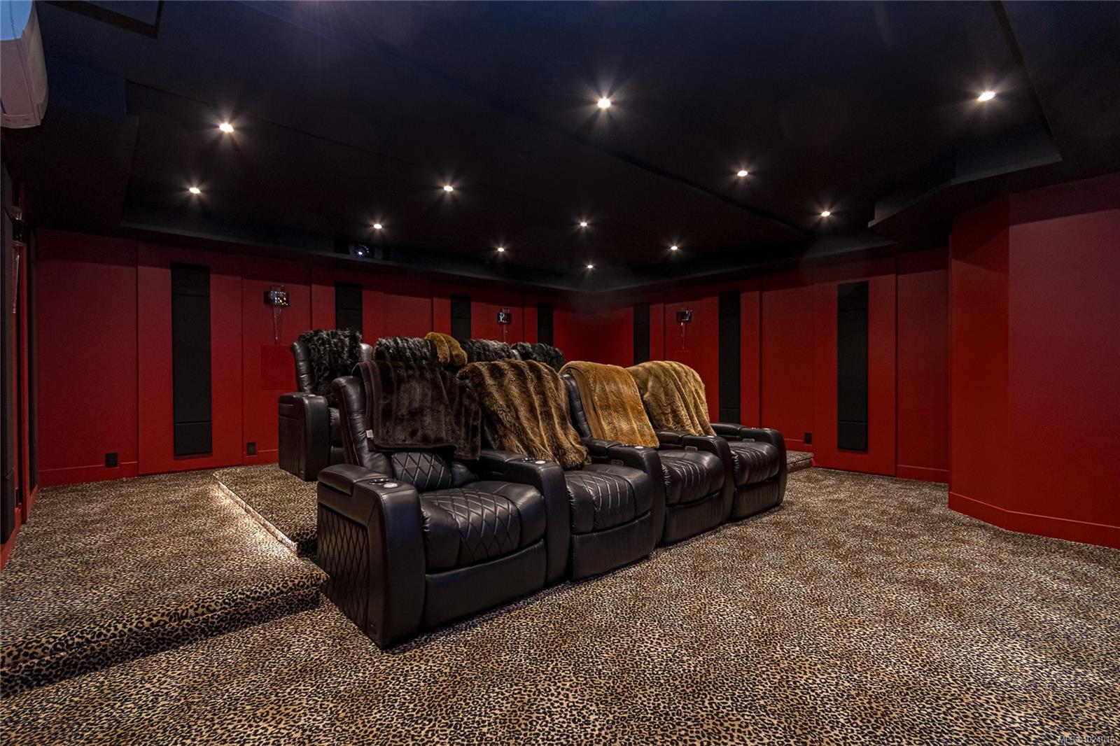 2713 Goldstone Hts