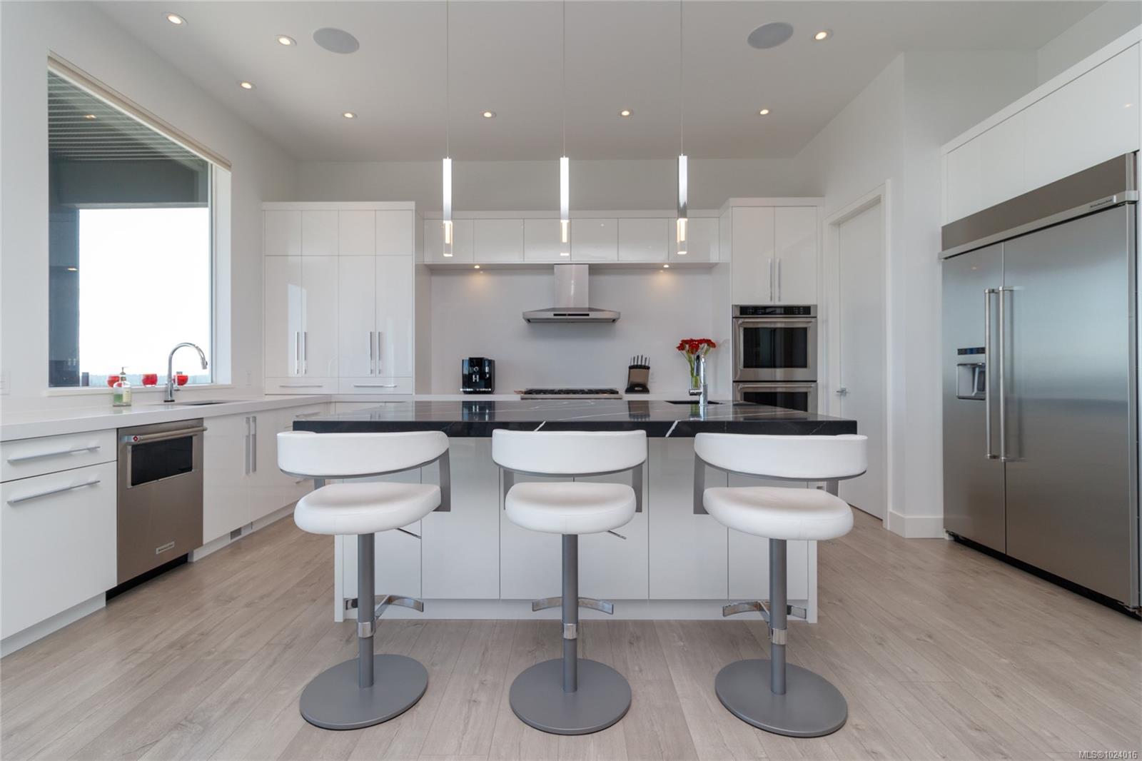 2713 Goldstone Hts