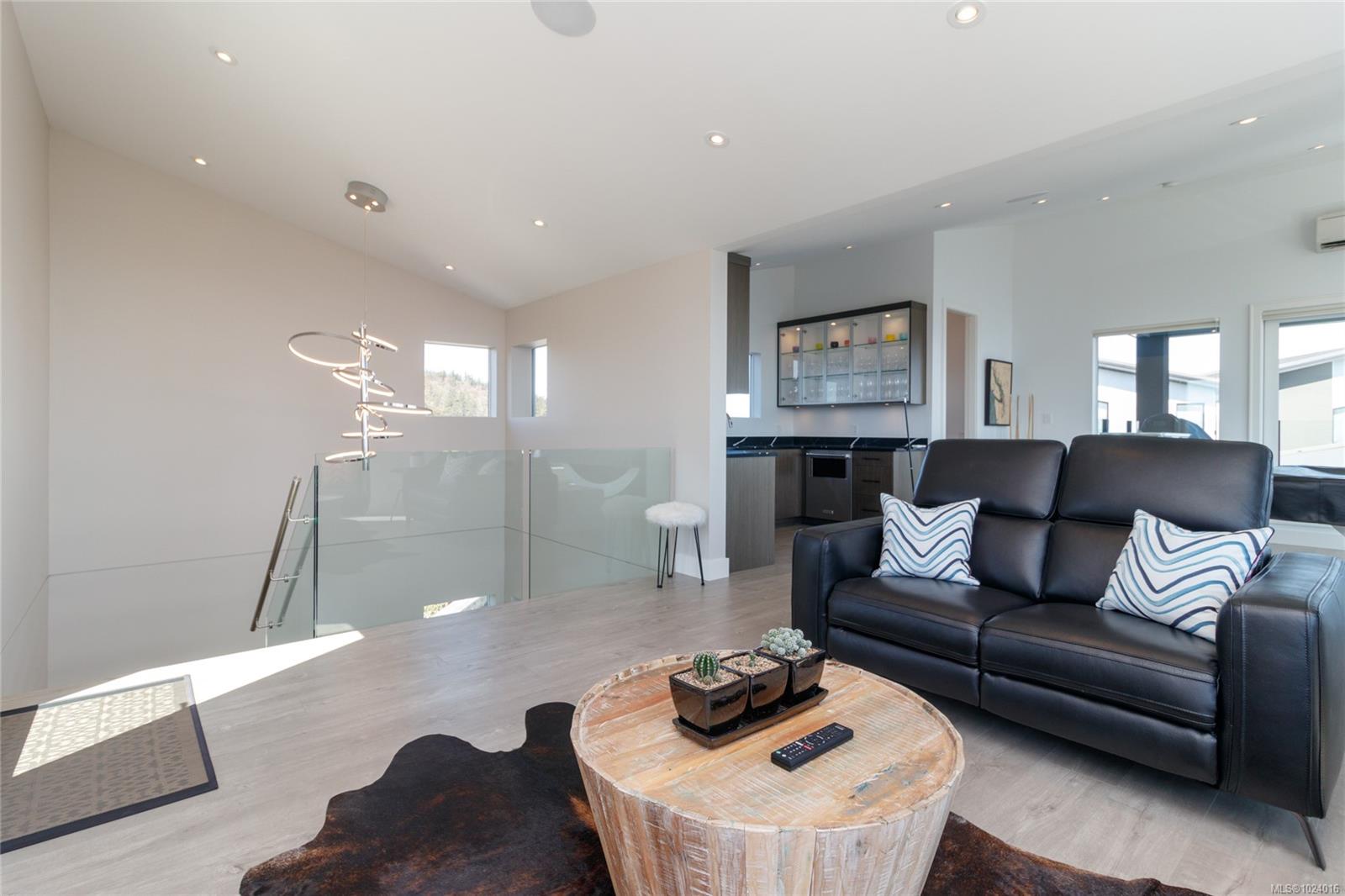 2713 Goldstone Hts