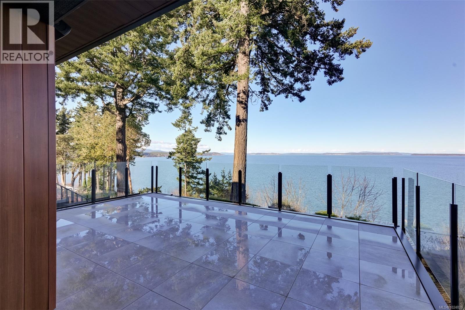 4599 Cordova Bay Rd