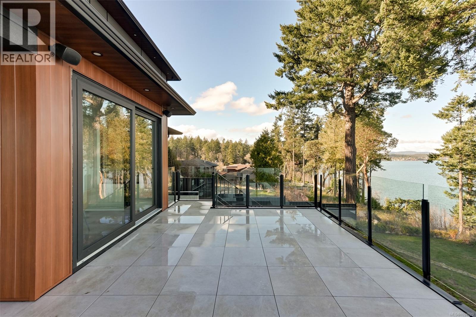 4599 Cordova Bay Rd