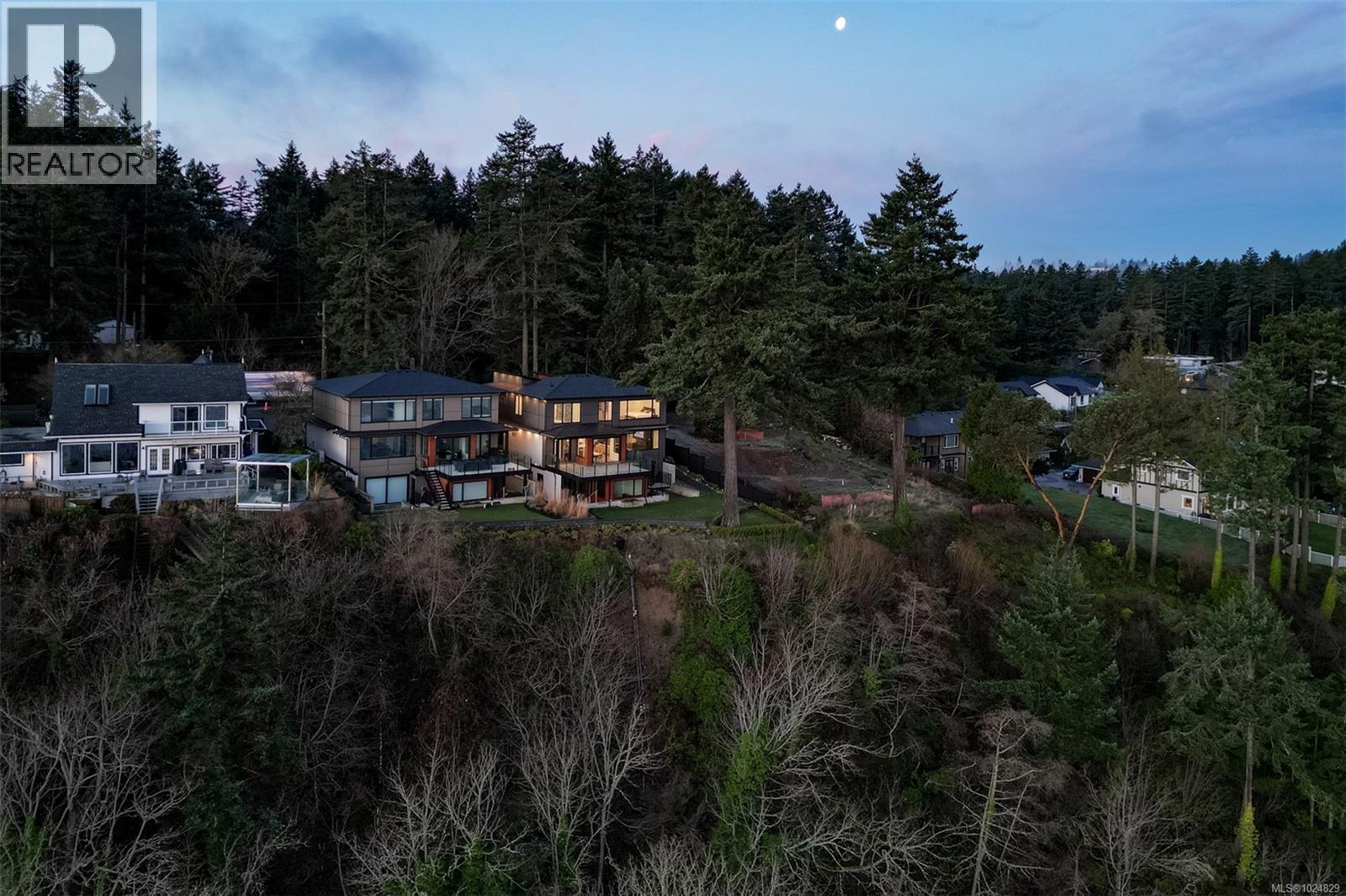 4599 Cordova Bay Rd