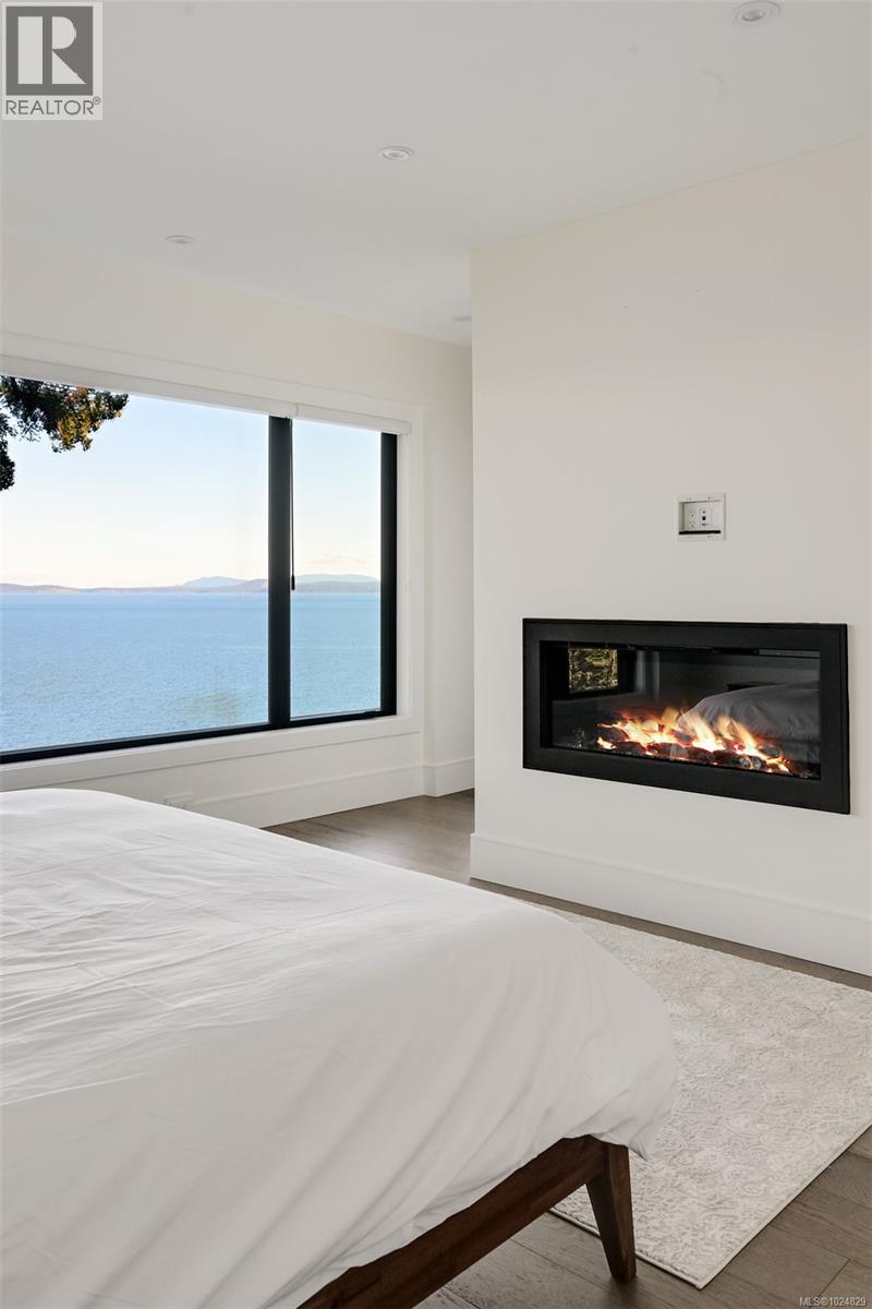 4599 Cordova Bay Rd
