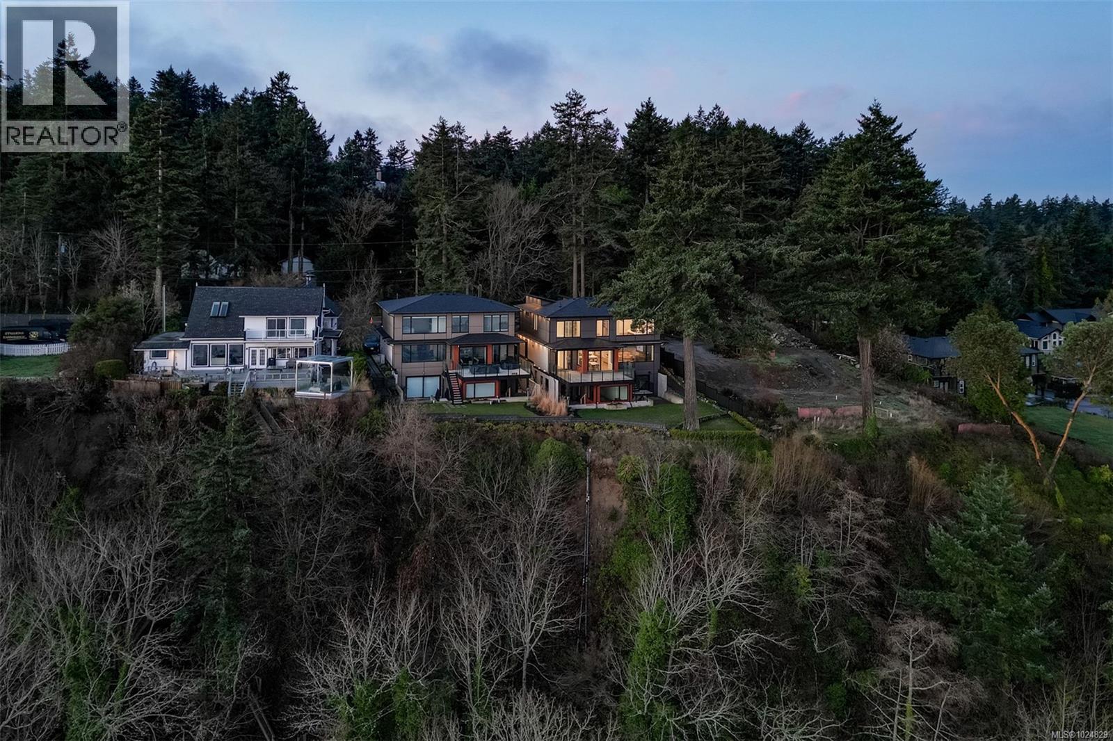 4599 Cordova Bay Rd