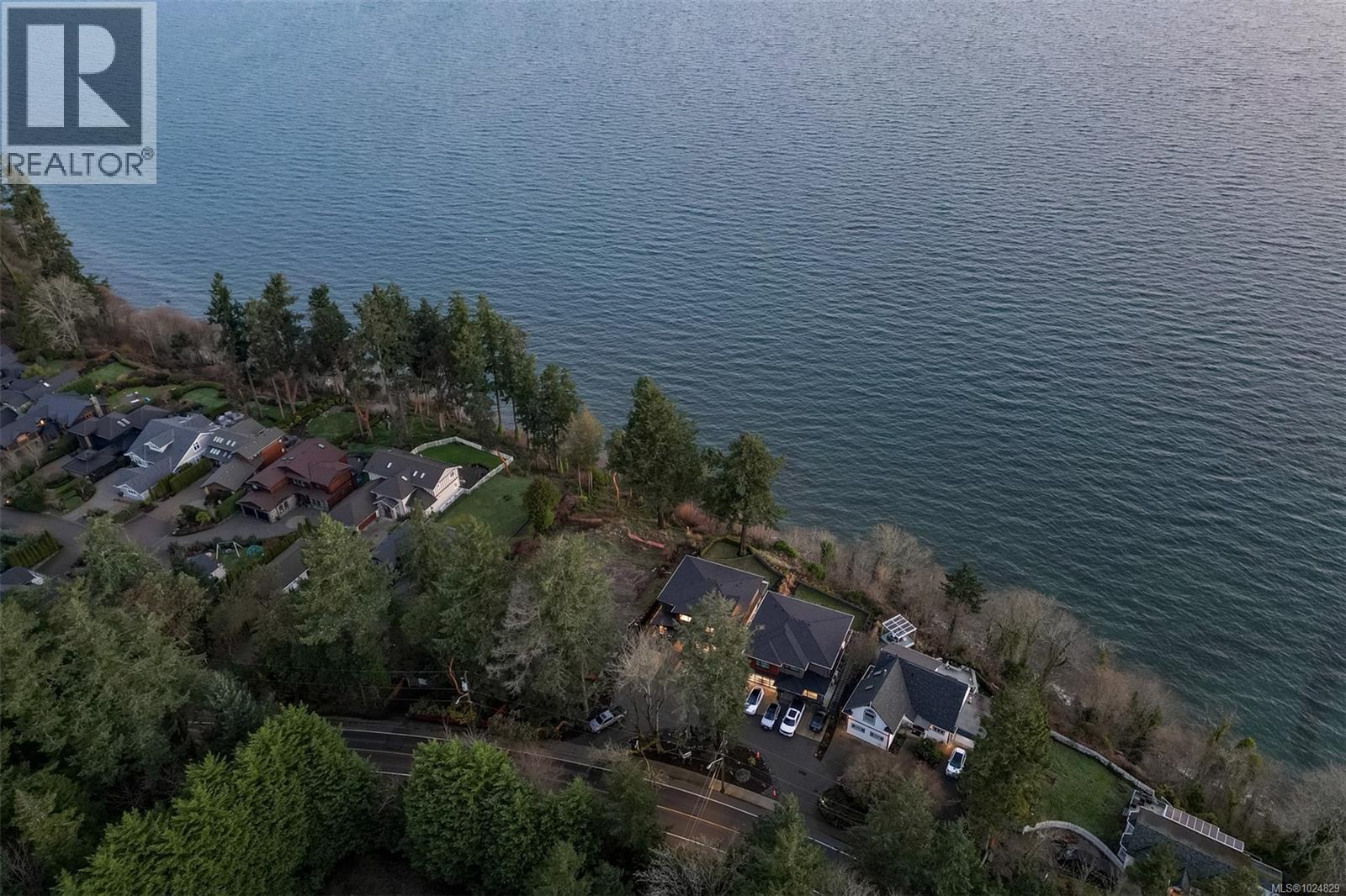4599 Cordova Bay Rd