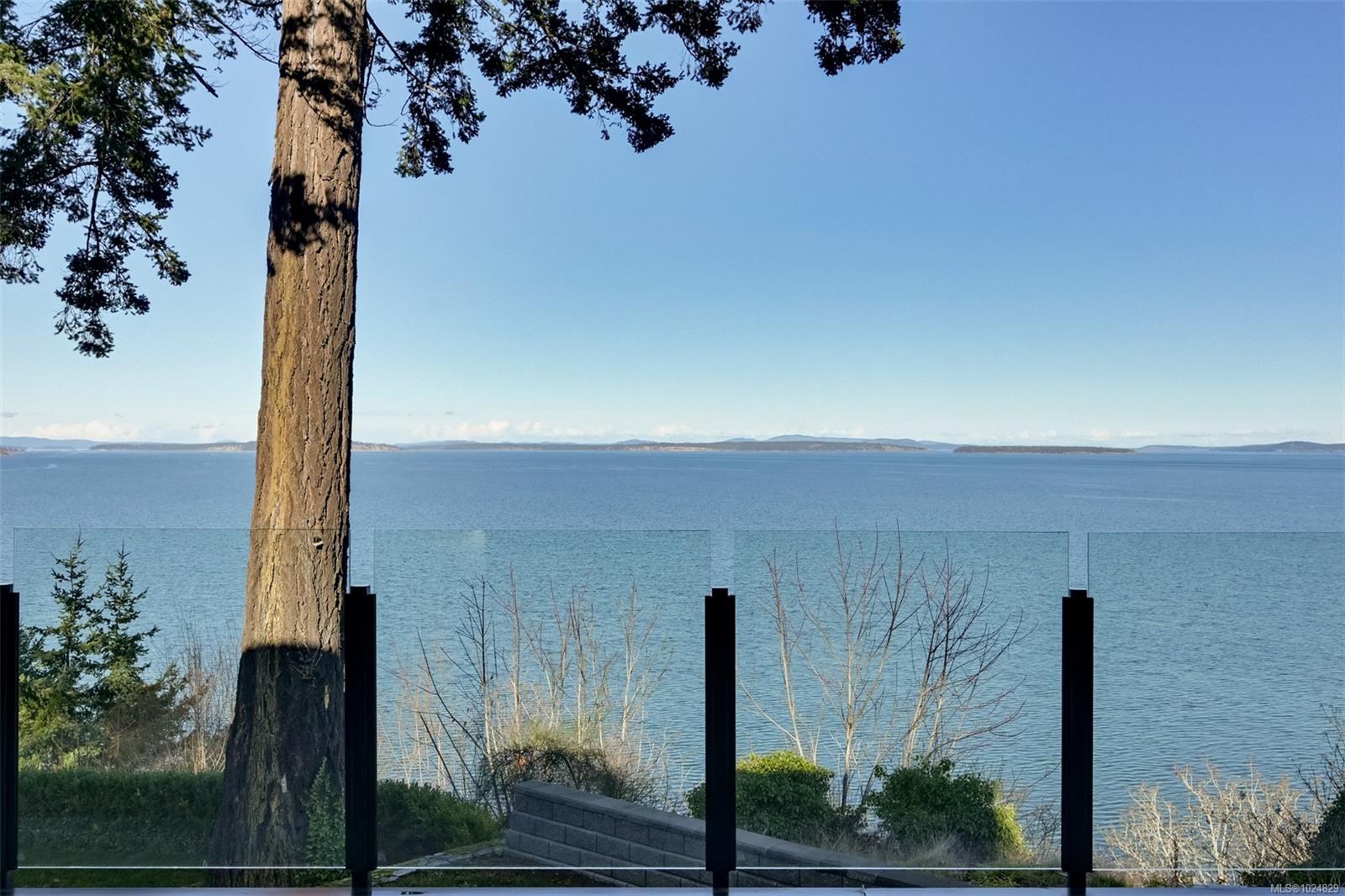 4599 Cordova Bay Rd