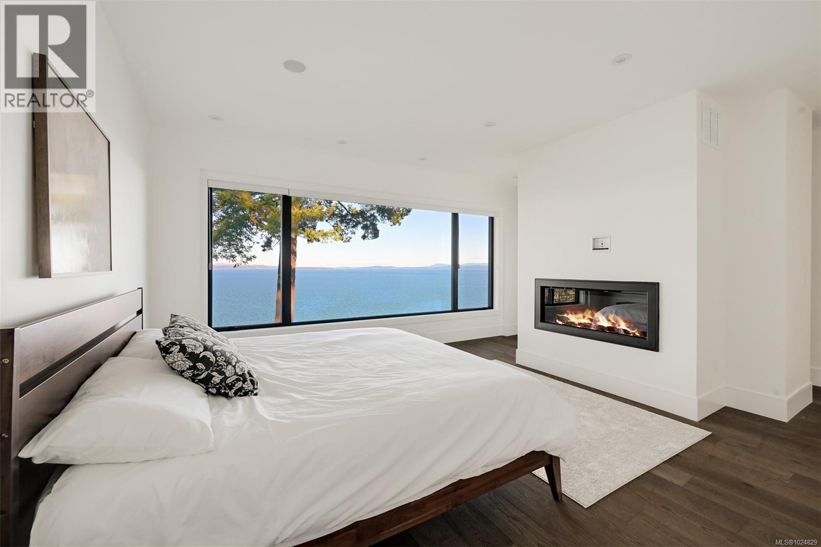 4599 Cordova Bay Rd