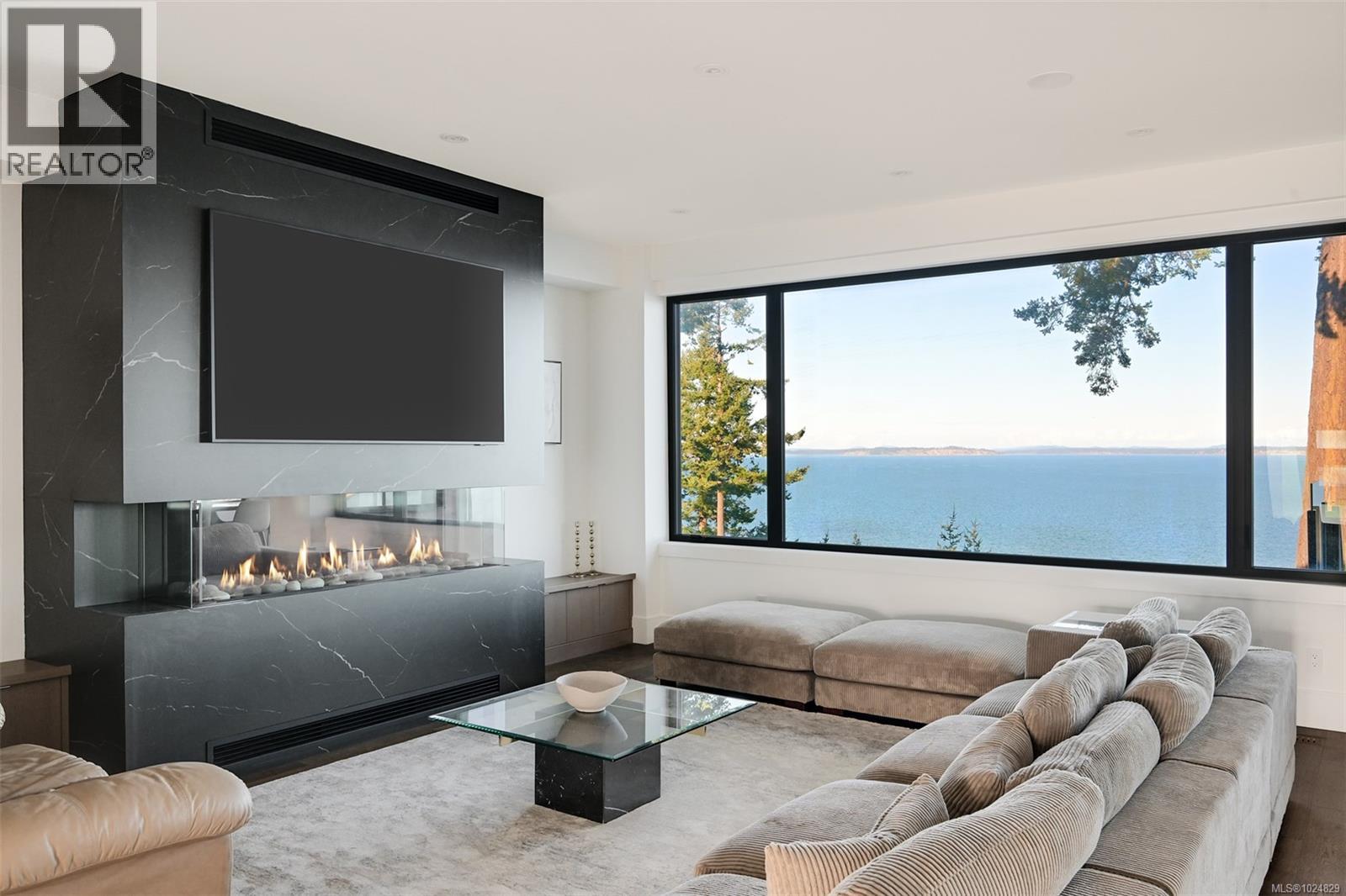 4599 Cordova Bay Rd