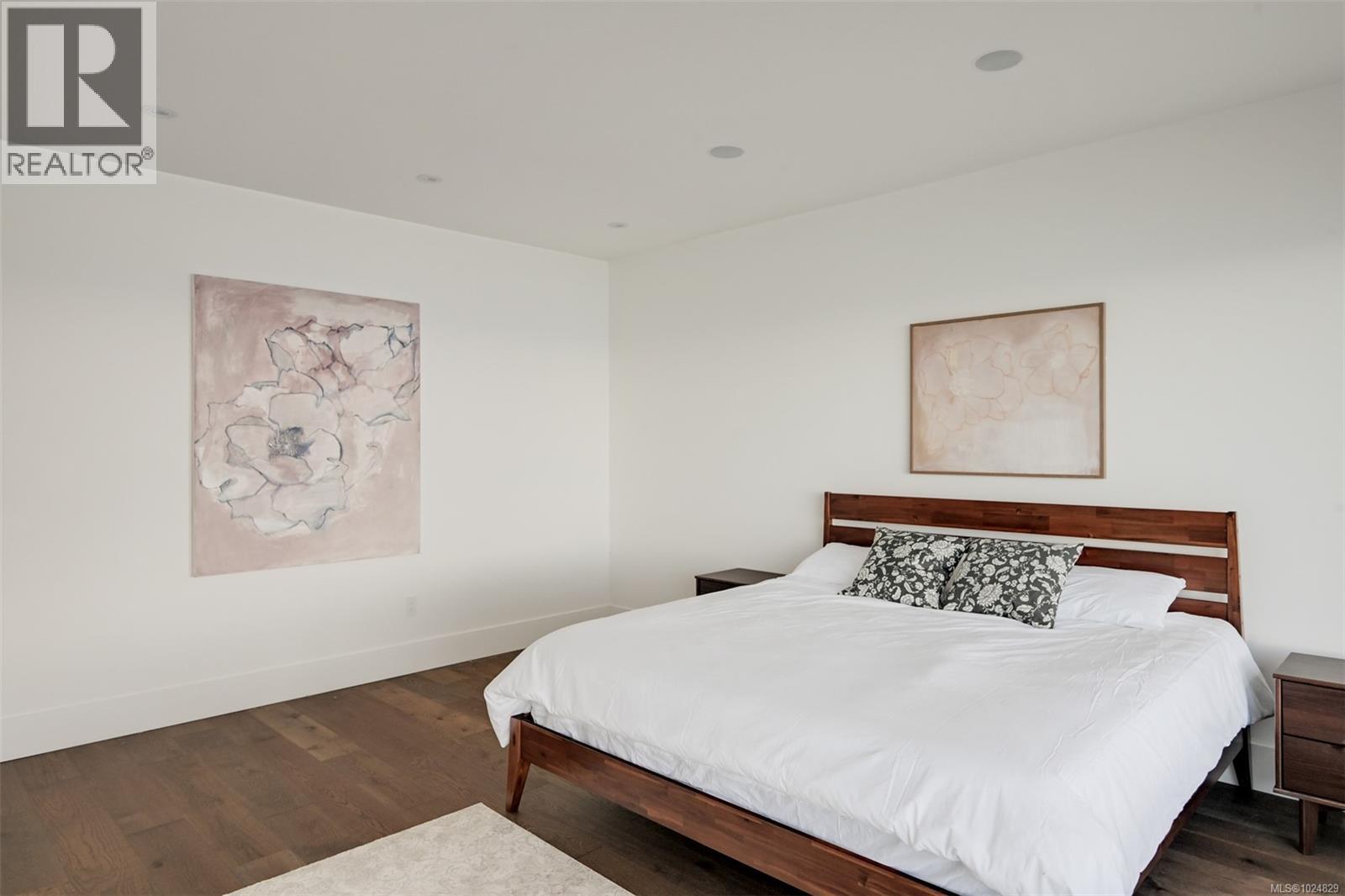 4599 Cordova Bay Rd