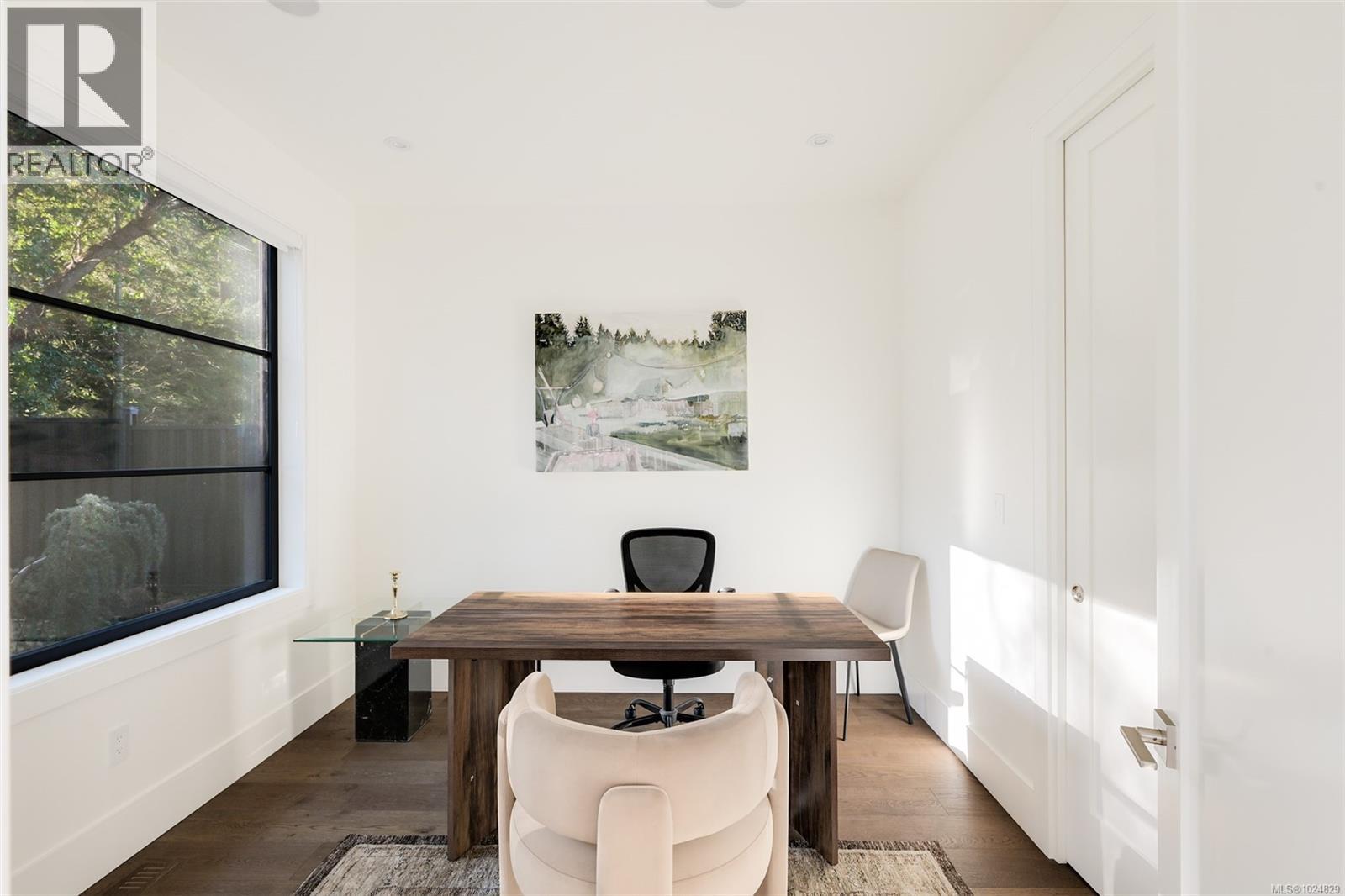 4599 Cordova Bay Rd