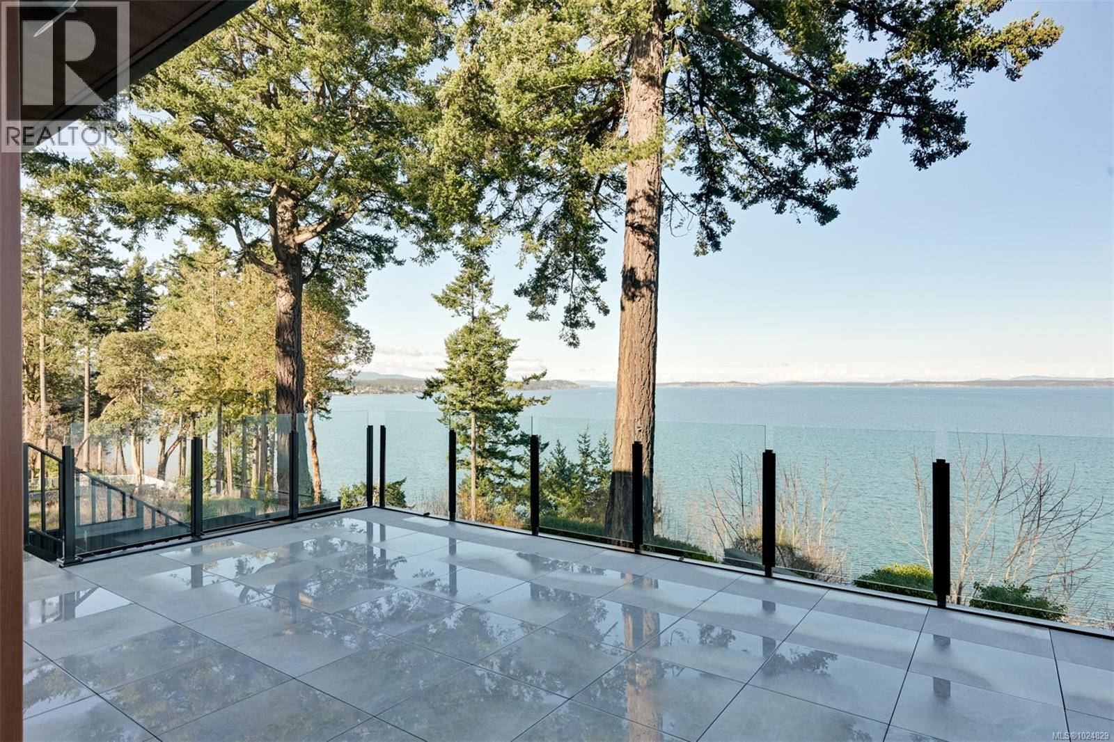4599 Cordova Bay Rd