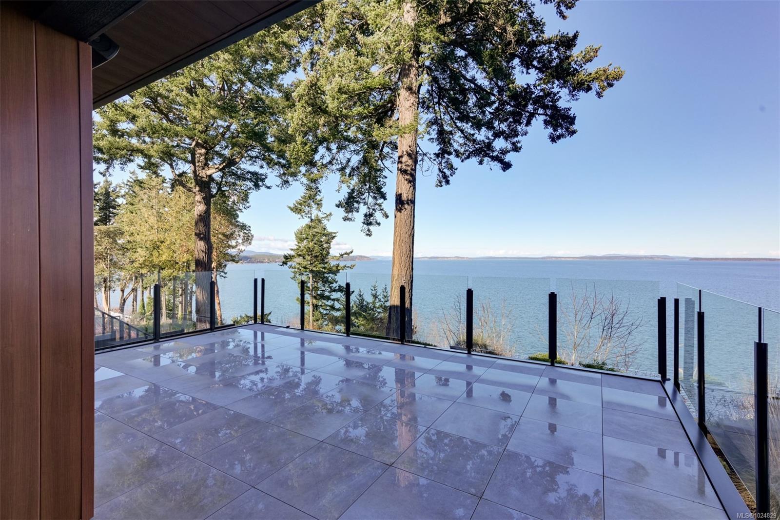 4599 Cordova Bay Rd