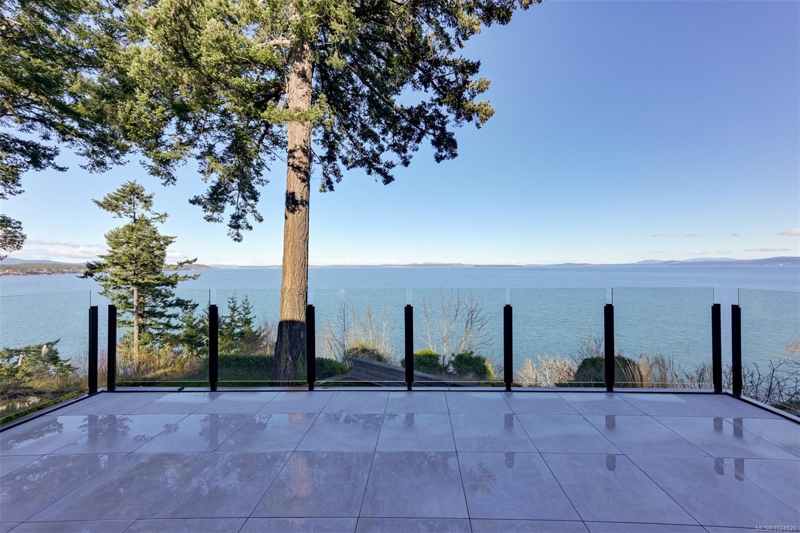 4599 Cordova Bay Rd