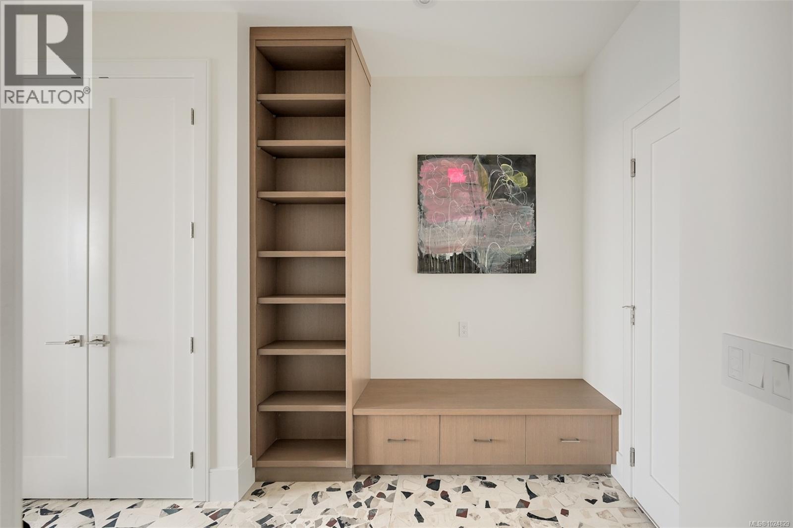4599 Cordova Bay Rd