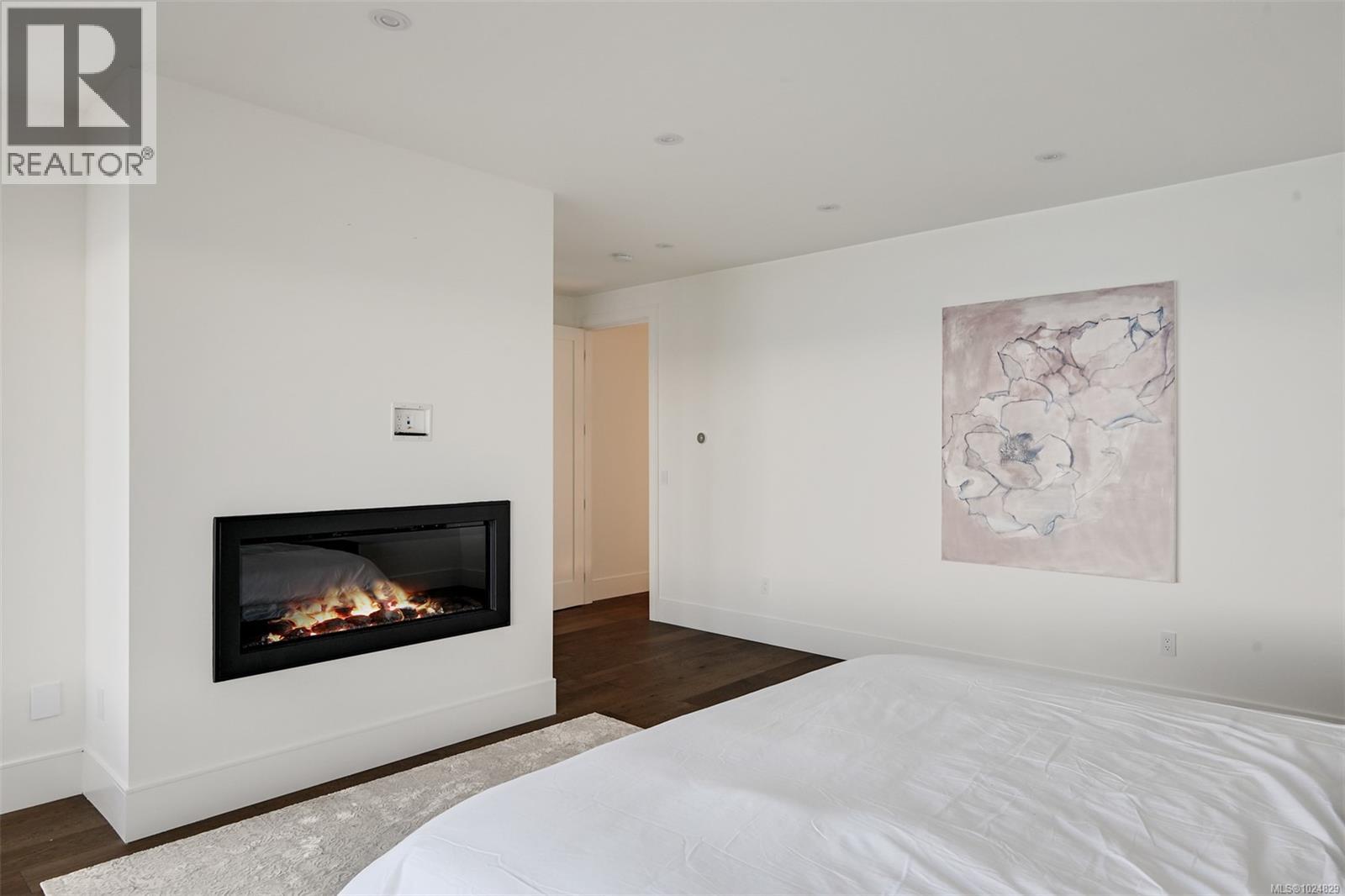 4599 Cordova Bay Rd
