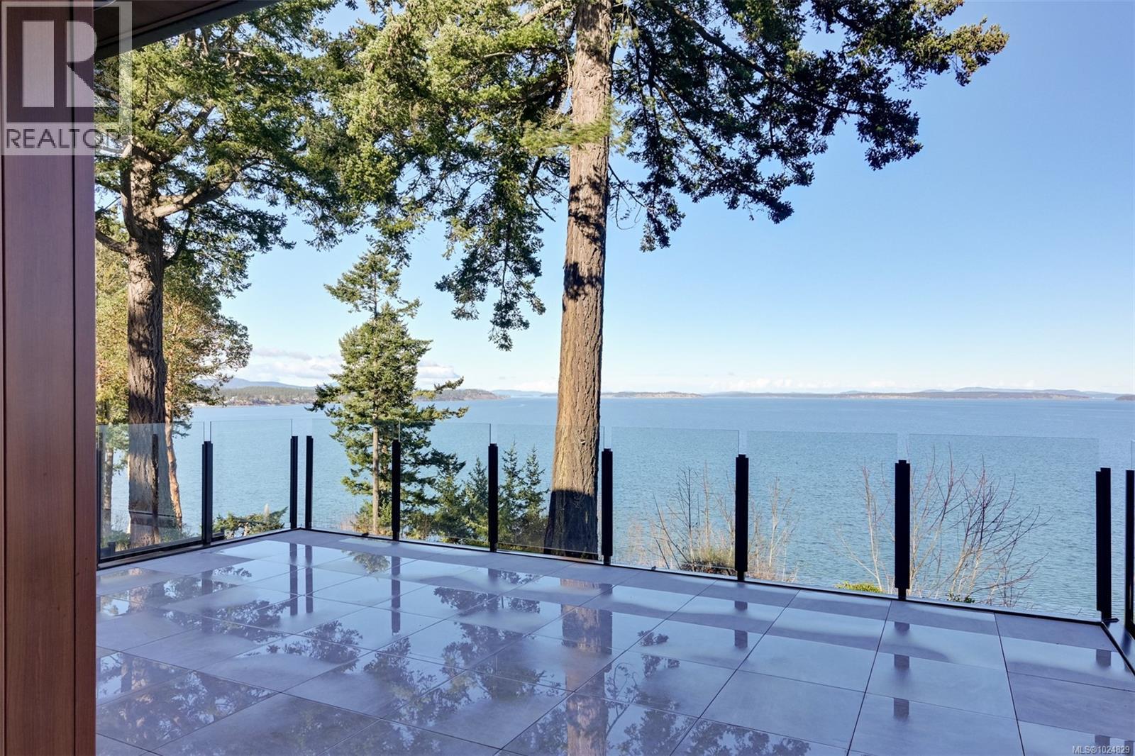 4599 Cordova Bay Rd