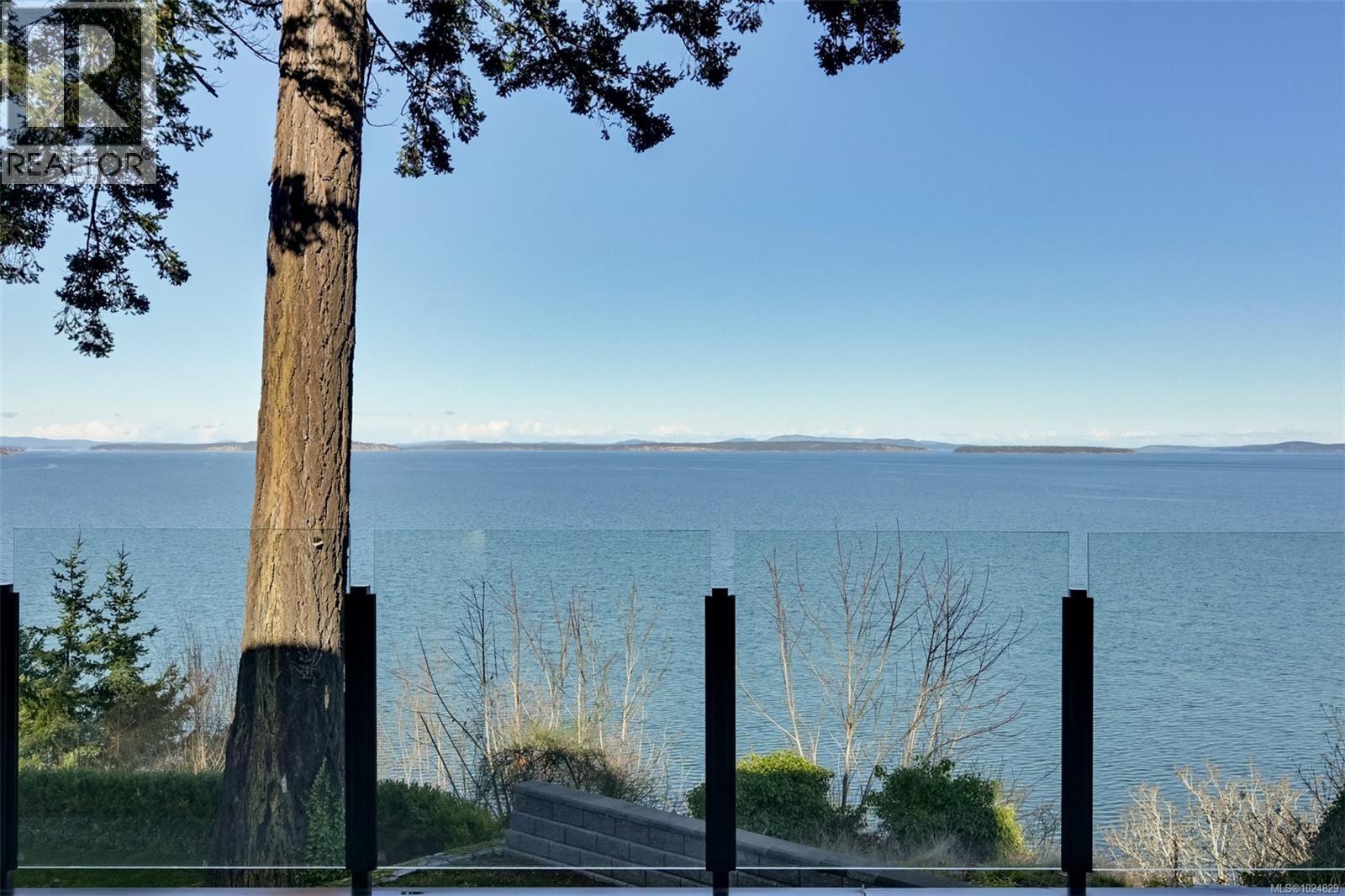 4599 Cordova Bay Rd