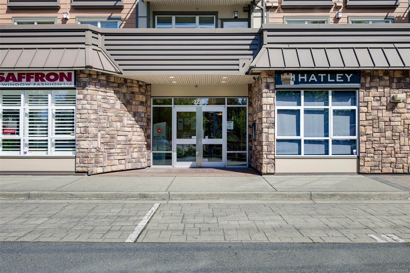2220 Sooke Rd # 305