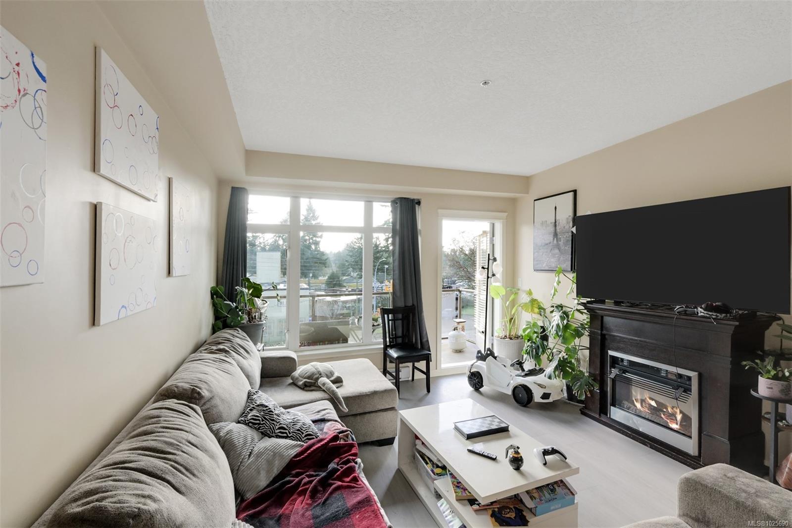 2220 Sooke Rd # 305