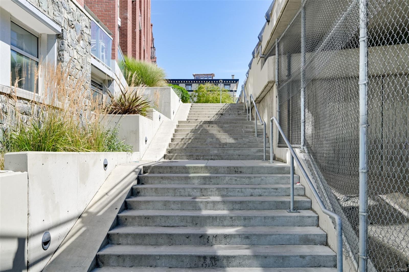 456 Pandora Ave # 403