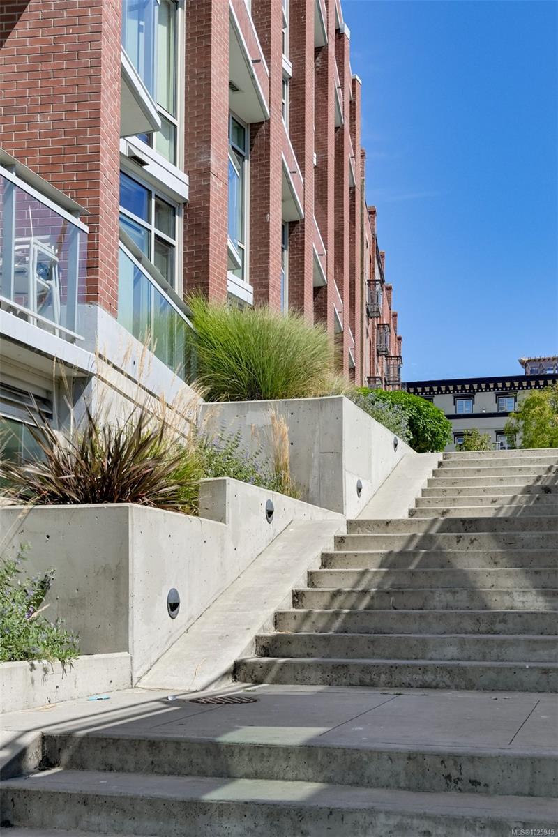 456 Pandora Ave # 403