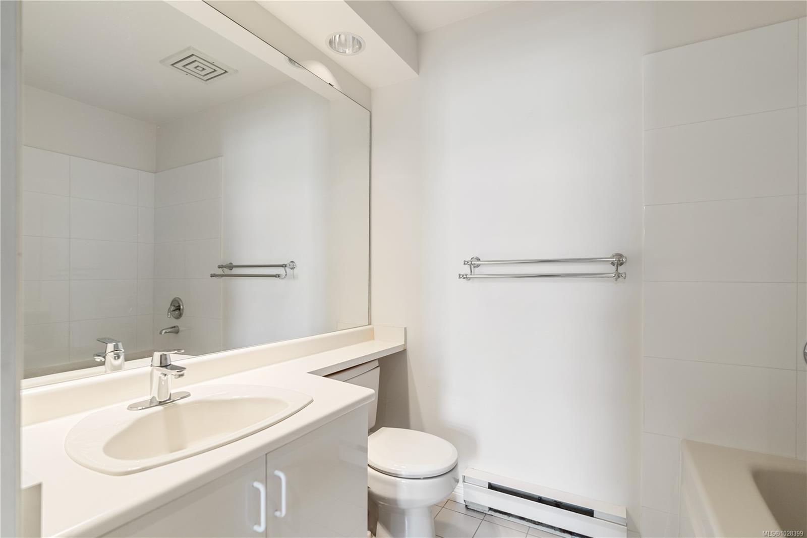 11 Cooperage Pl #104