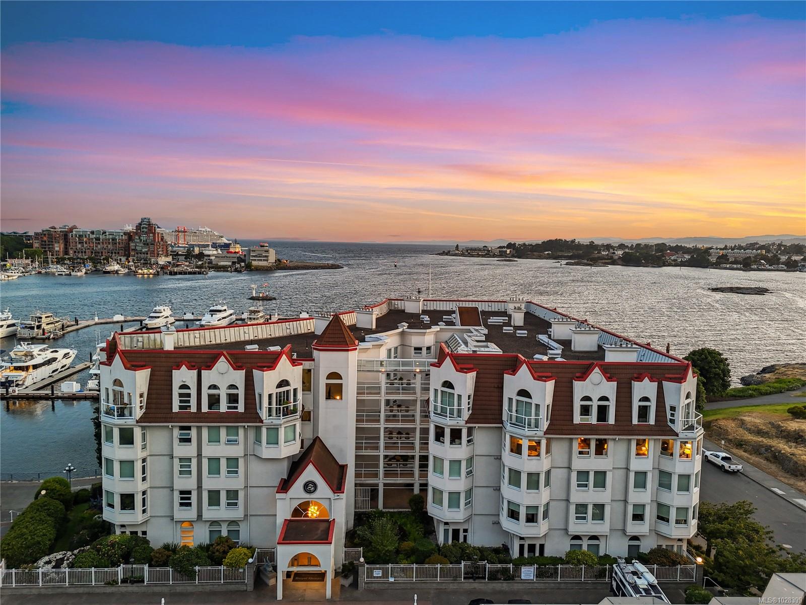 11 Cooperage Pl #104