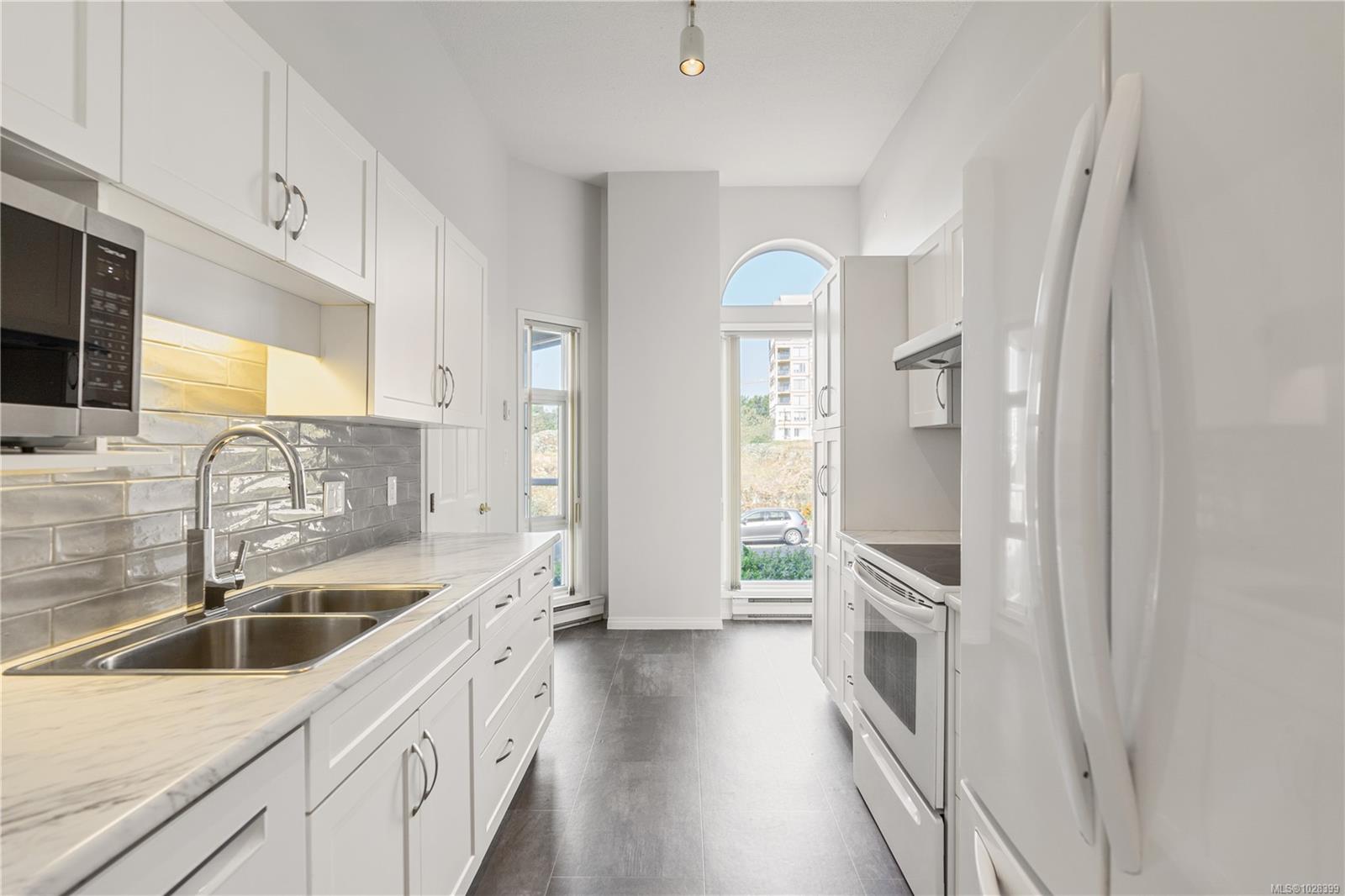 11 Cooperage Pl #104