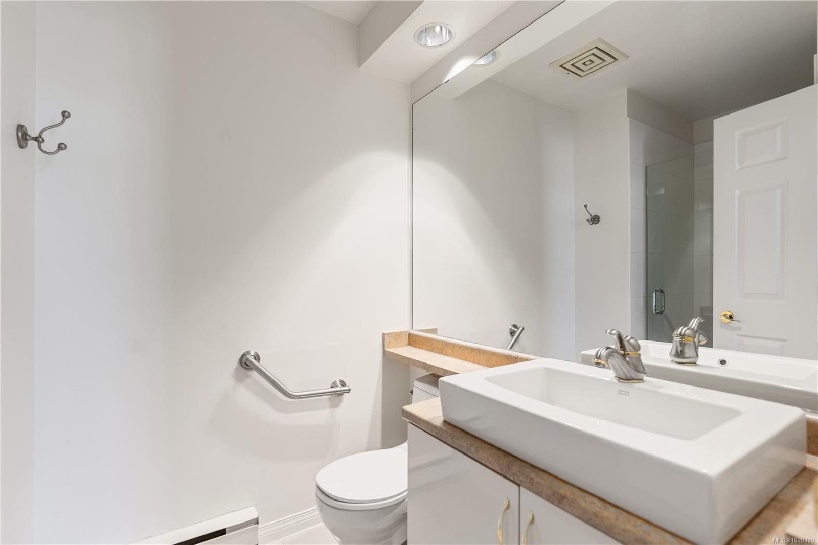 11 Cooperage Pl #104