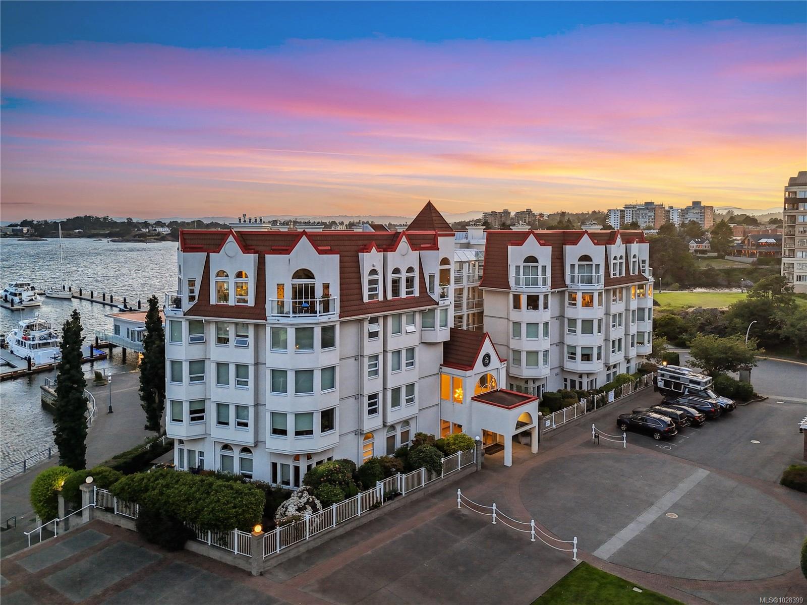 11 Cooperage Pl #104
