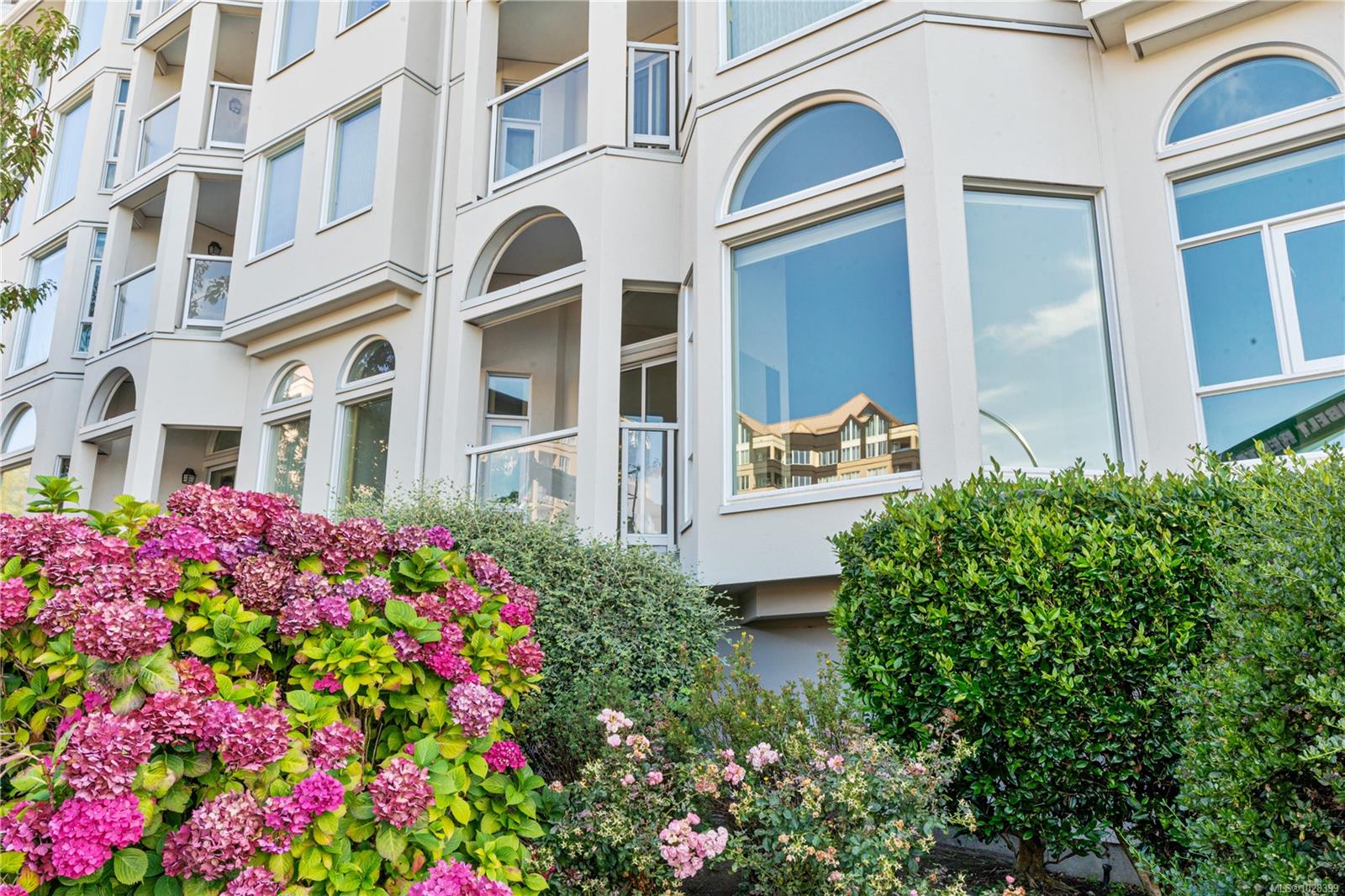 11 Cooperage Pl #104