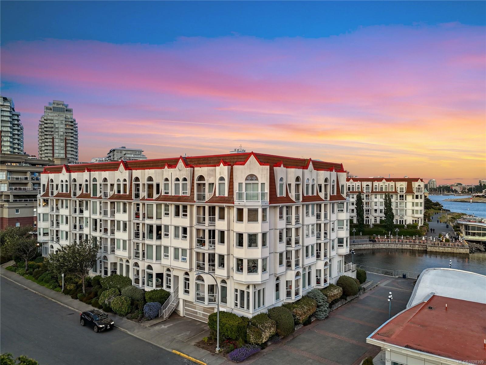 11 Cooperage Pl #104