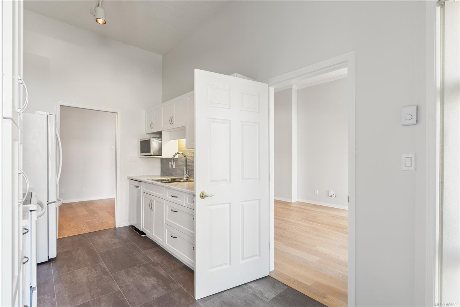 11 Cooperage Pl #104