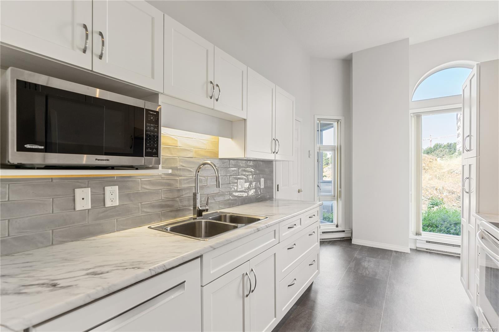 11 Cooperage Pl #104