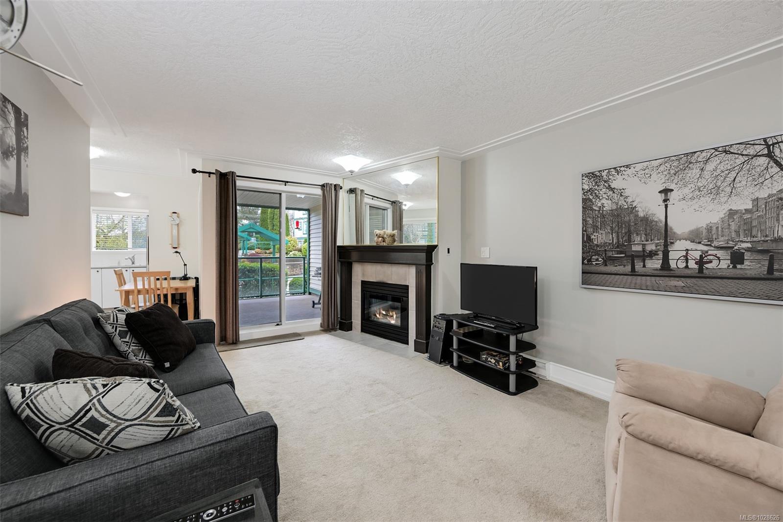 894 Vernon Ave # 208