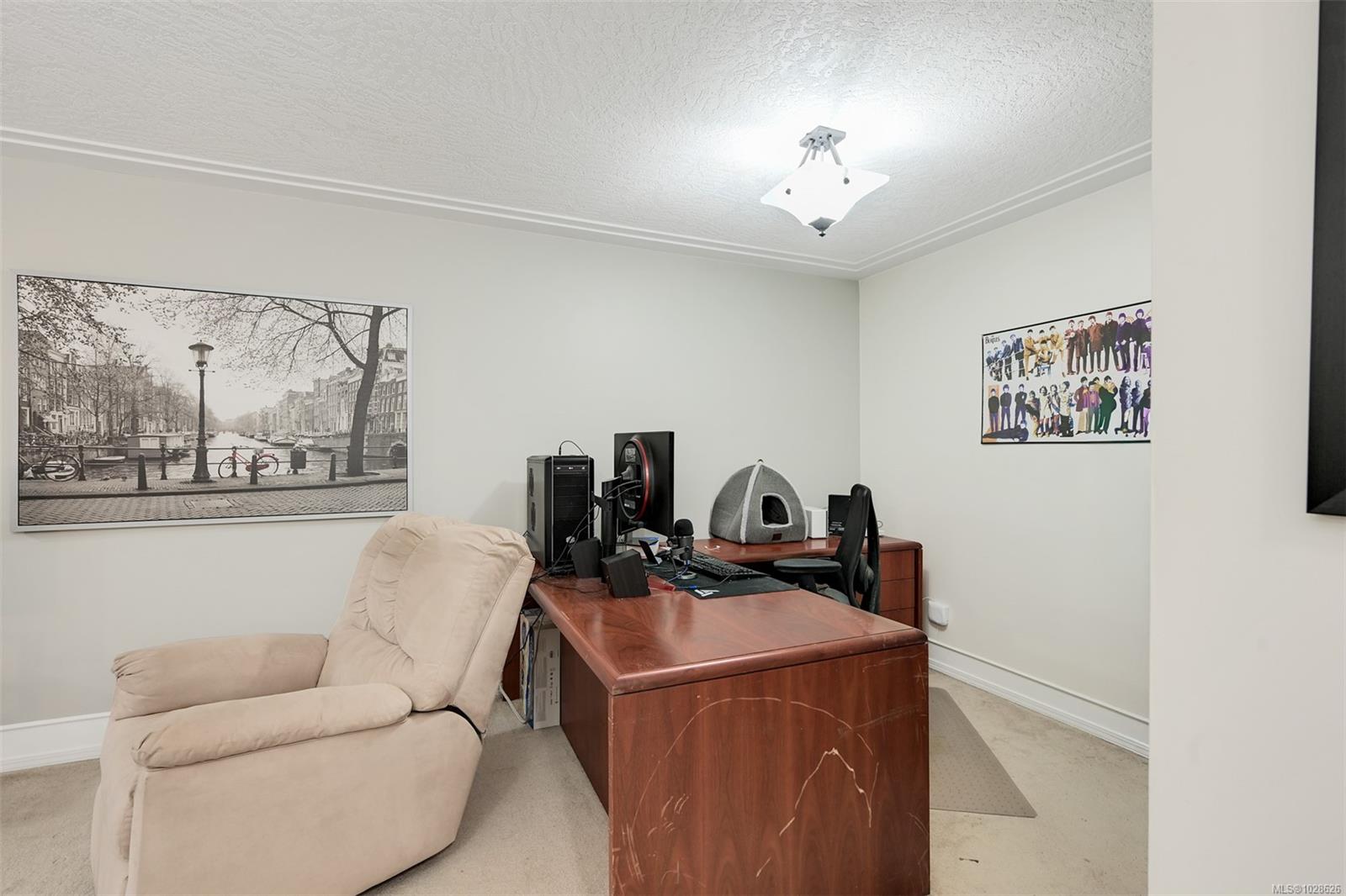 894 Vernon Ave # 208