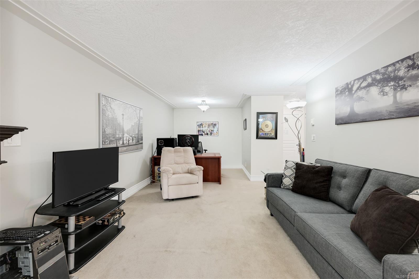 894 Vernon Ave # 208