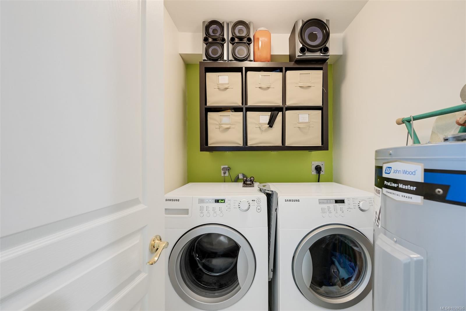 894 Vernon Ave # 208