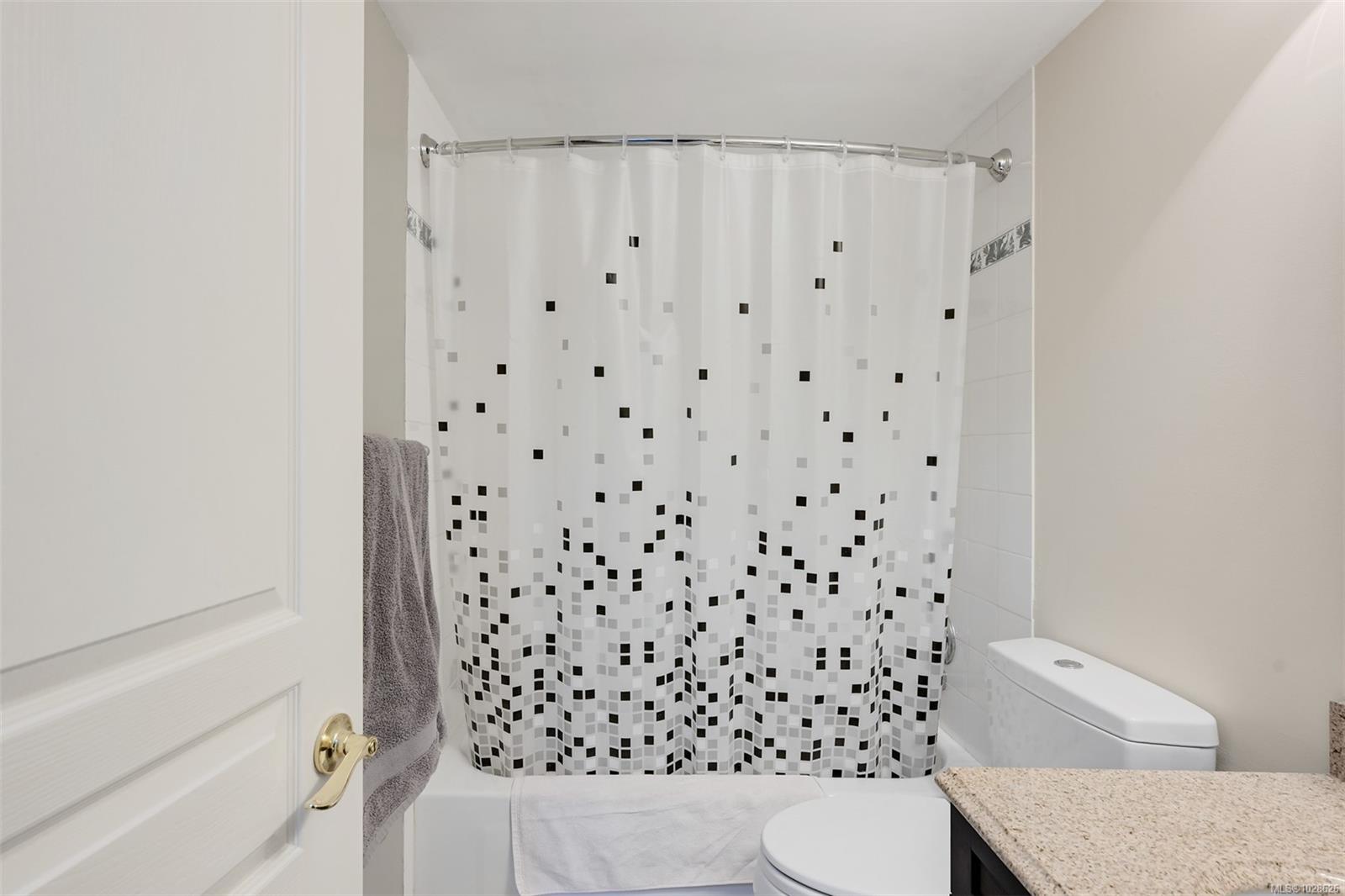 894 Vernon Ave # 208