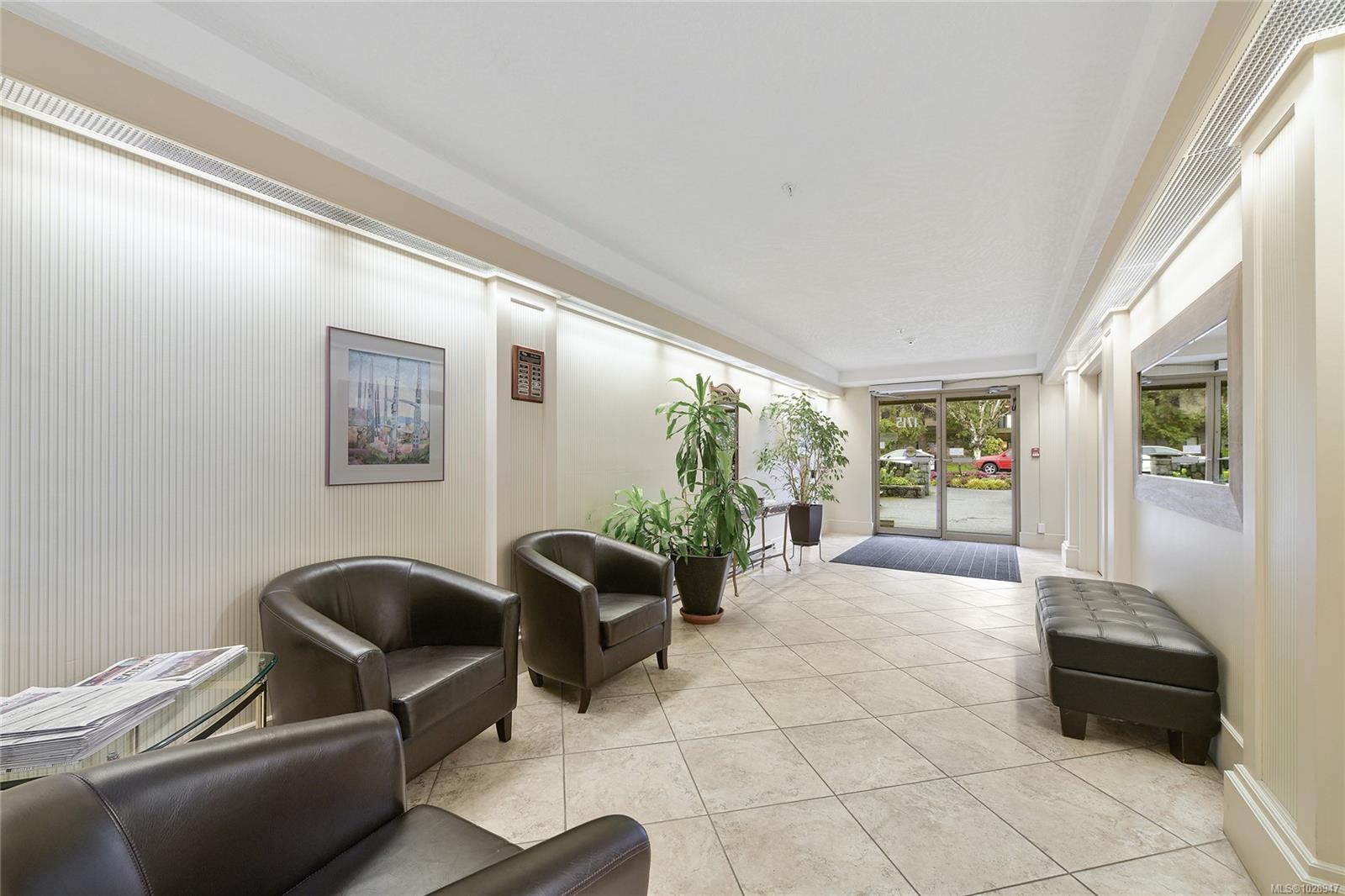 1715 Richmond Ave # 406