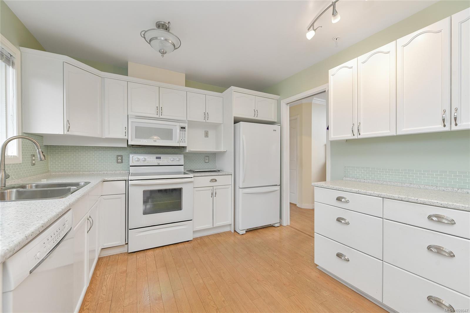 1715 Richmond Ave # 406