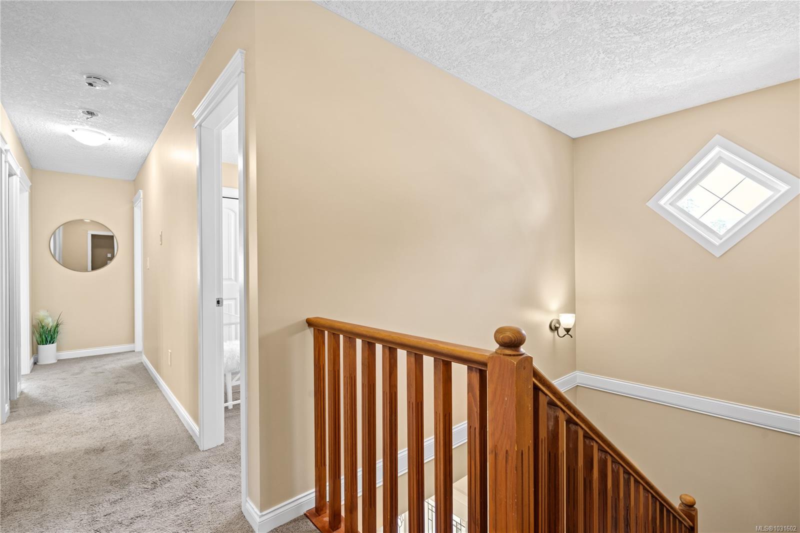 2798 Lakeshore Pl