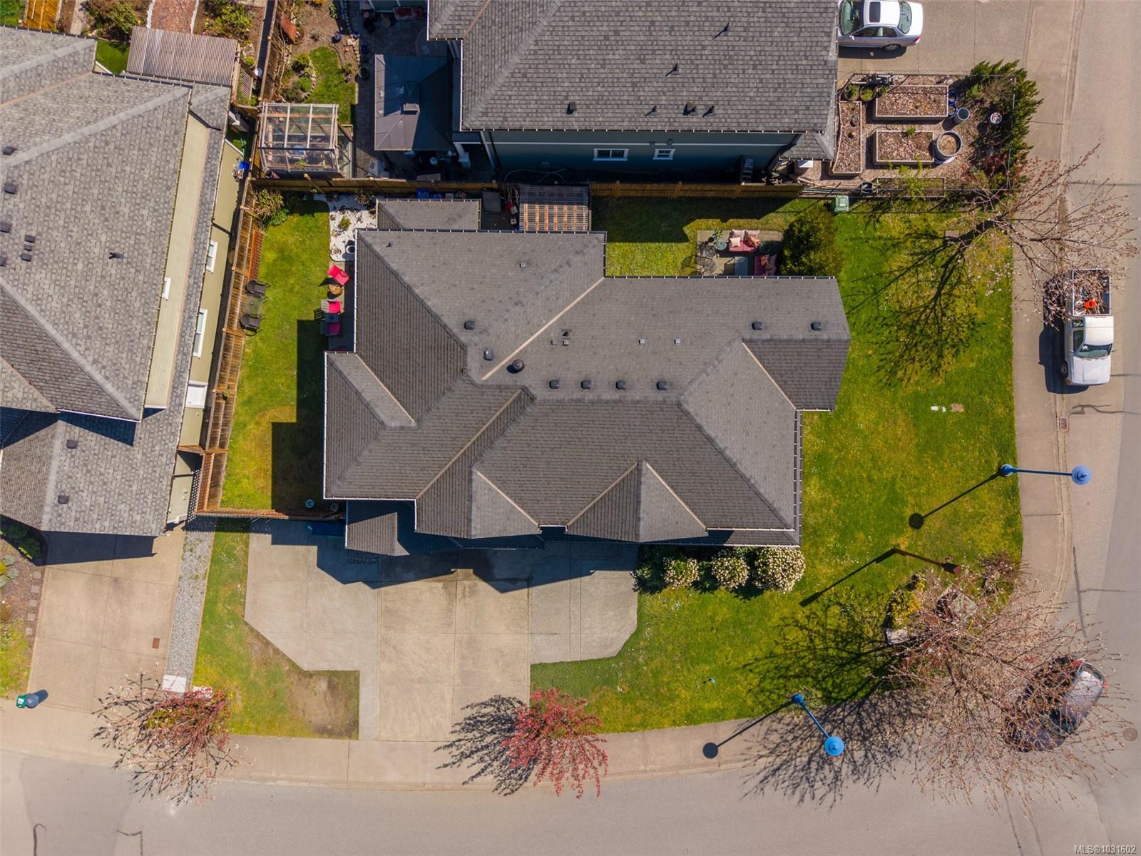 2798 Lakeshore Pl