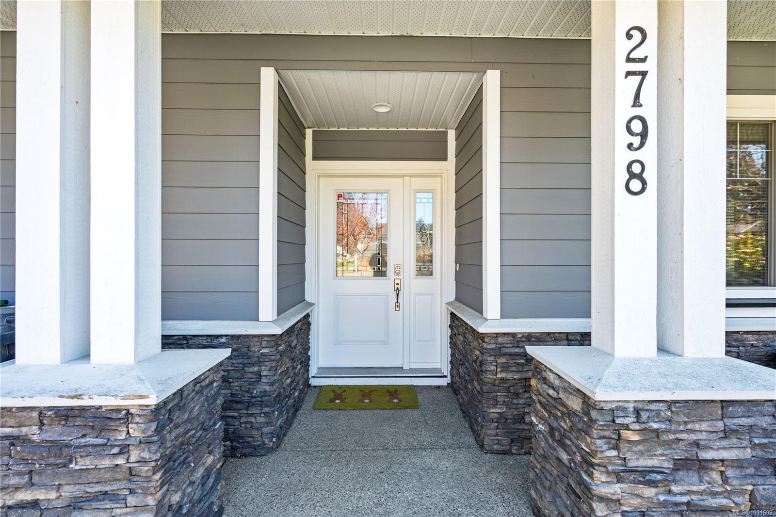 2798 Lakeshore Pl