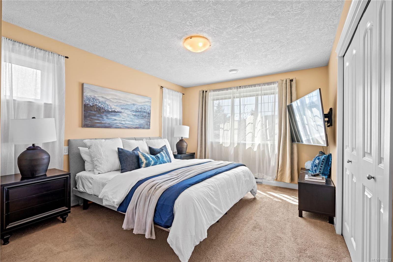 2798 Lakeshore Pl