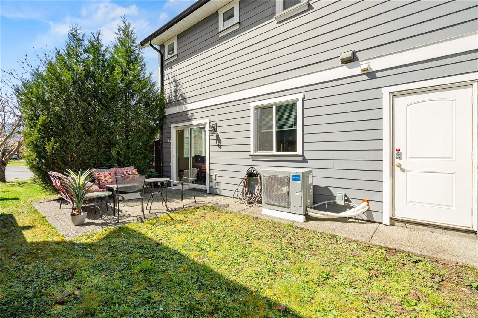 2798 Lakeshore Pl