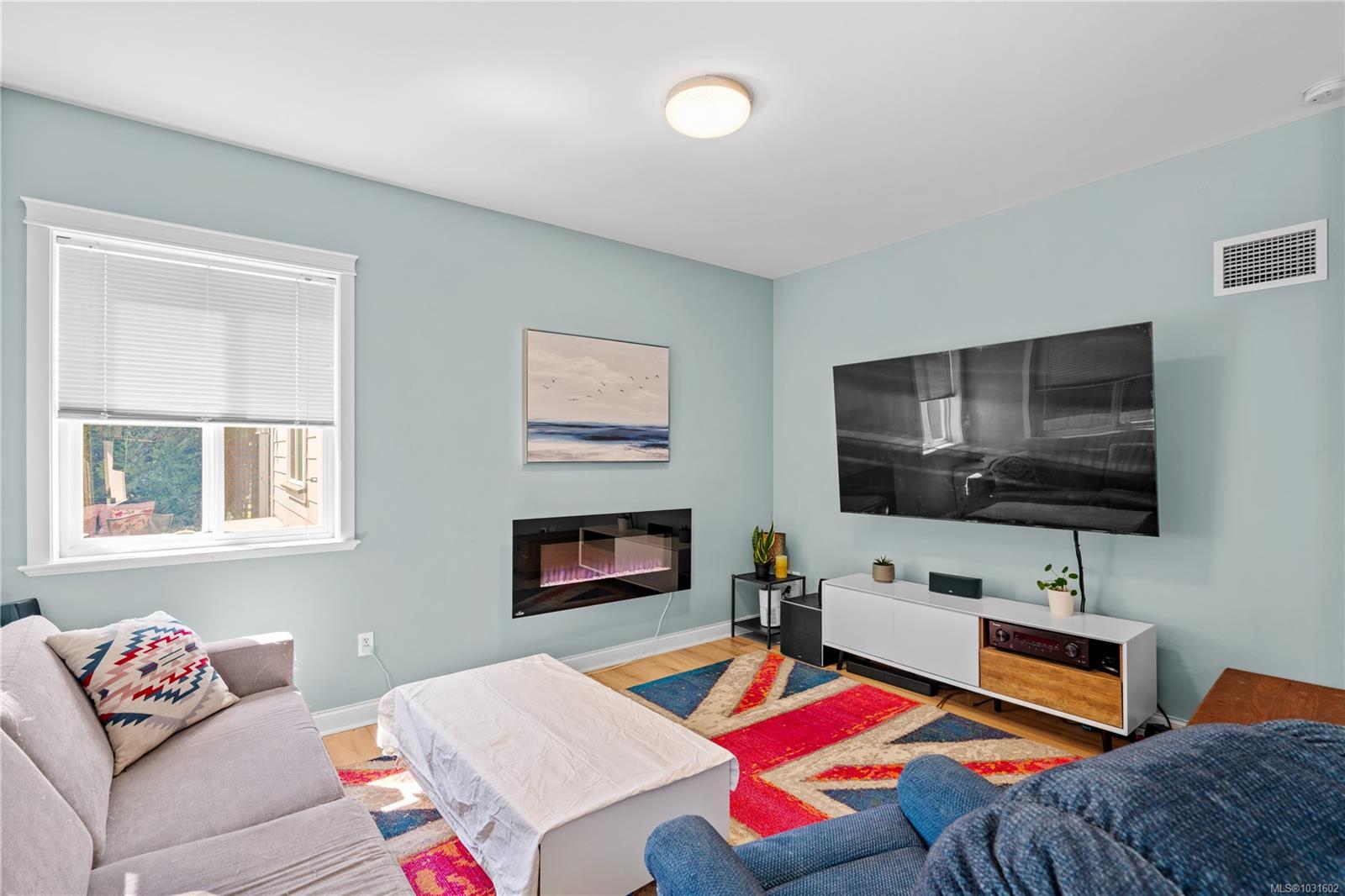 2798 Lakeshore Pl