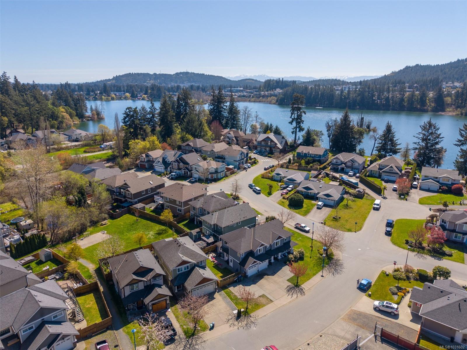 2798 Lakeshore Pl