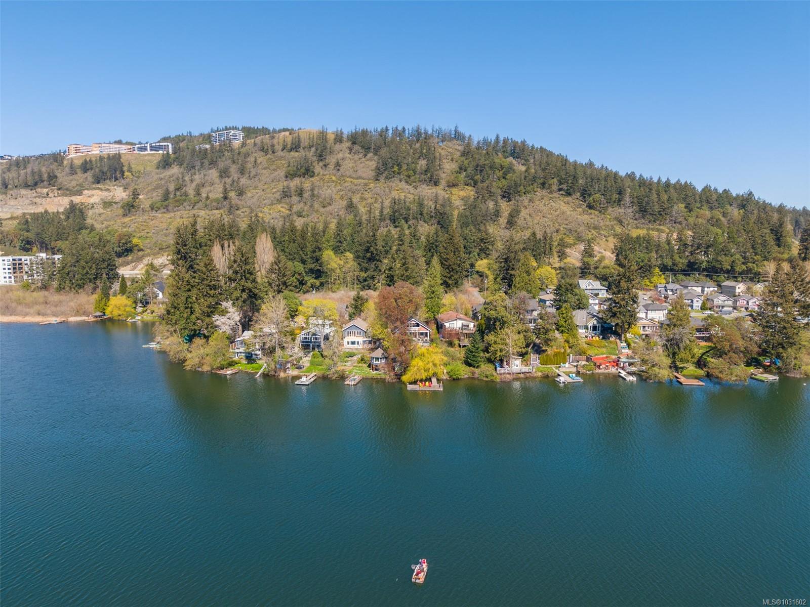 2798 Lakeshore Pl